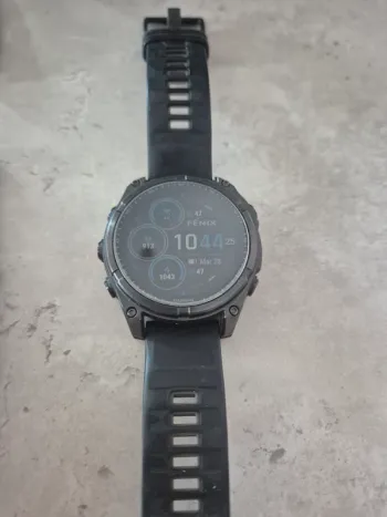 Garmin fenix 8 solar sapphire titane bike d'occasion — image 3 sur 4