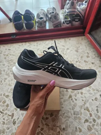 Used Asics GT-2000 14 bike — image 4 of 4