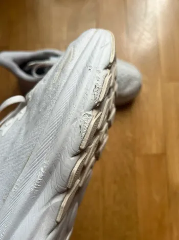 Used Hoka Clifton 9 bike — image 12 of 15