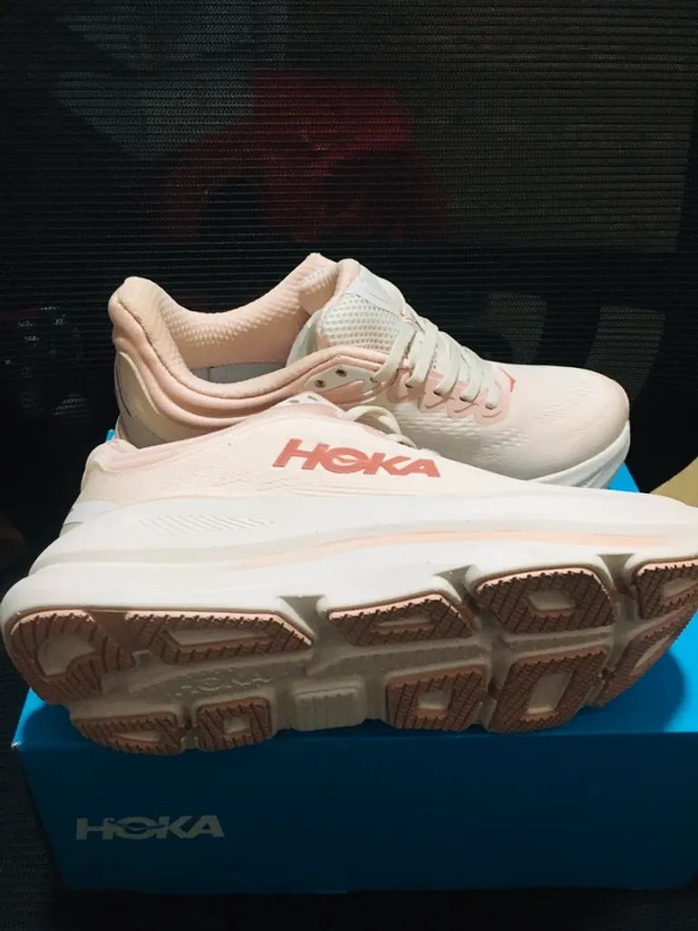 Used Hoka Shoes size 39 bike — image 6 of 11