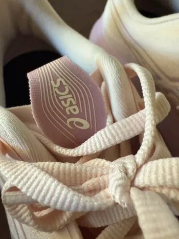 Used Asics GT2000 14 bike — image 7 of 11