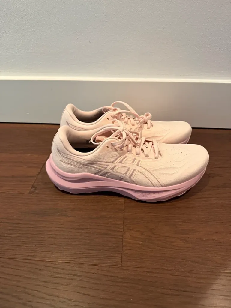 Used Asics GT2000 14 bike — image 5 of 11