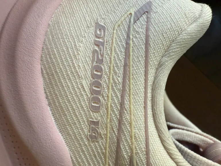 Used Asics GT2000 14 bike — image 8 of 11