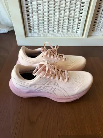Used Asics GT2000 14 bike — image 3 of 11