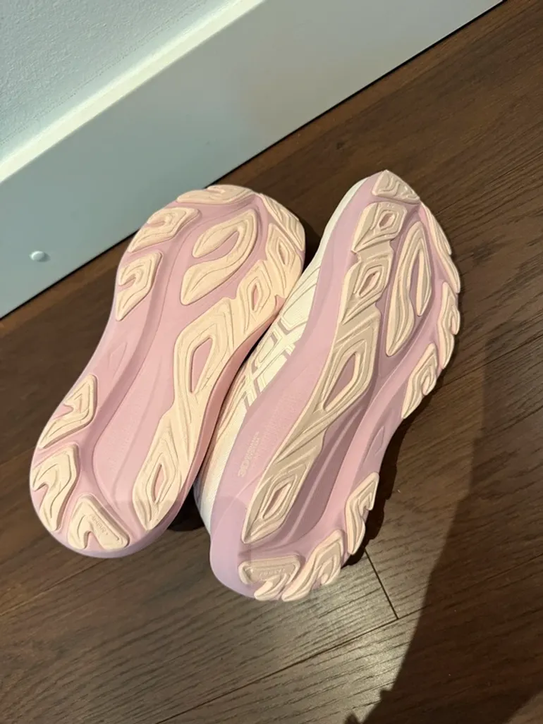Used Asics GT2000 14 bike — image 6 of 11