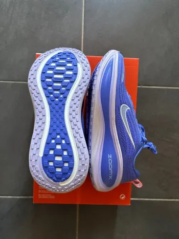 Used Nike Vomero Plus bike — image 3 of 8