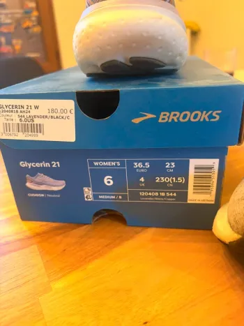 Used Brooks Running Shoes bike — image 2 of 4