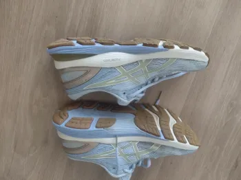 Used Asics Gel Nimbus 21 bike — image 2 of 5