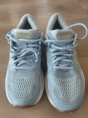 Used Asics Gel Nimbus 21 bike — image 4 of 5