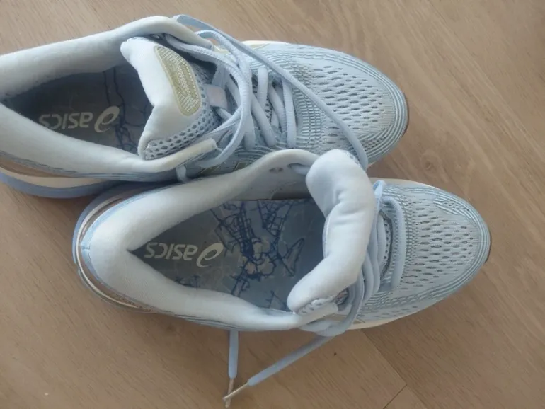 Used Asics Gel Nimbus 21 bike — image 5 of 5