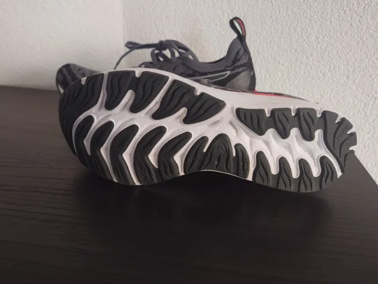 Used Asics Gel Cumulus 23 bike — image 3 of 5