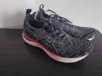 Used Asics Gel Cumulus 23 bike — image 4 of 5