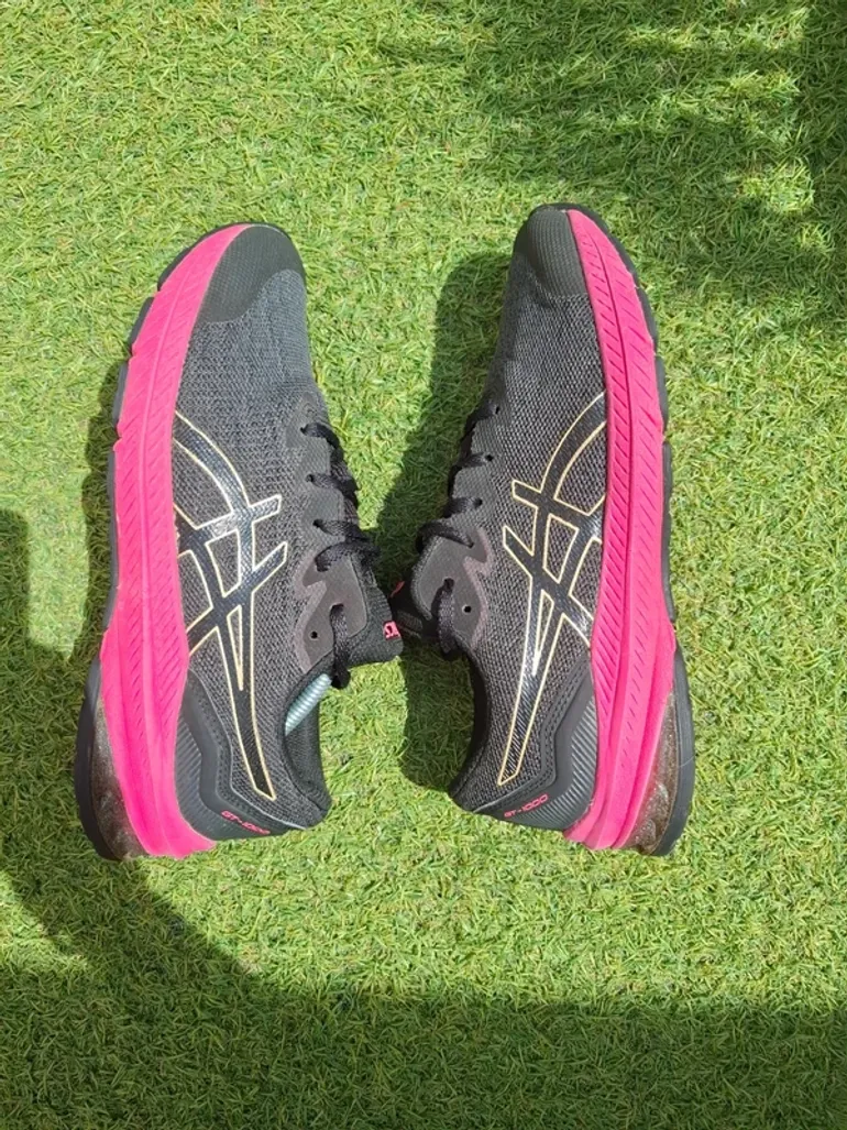 Used Asics GT 1000 bike — image 2 of 9