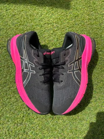 Gebrauchtes Asics GT 1000 Running Shoes