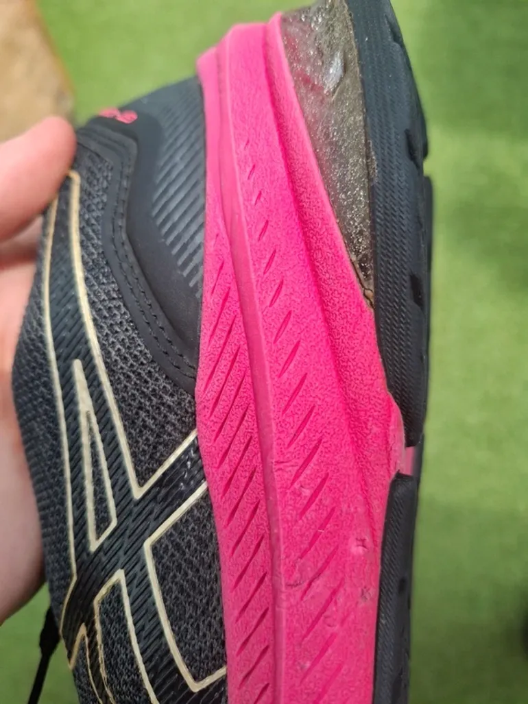 Used Asics GT 1000 bike — image 8 of 9