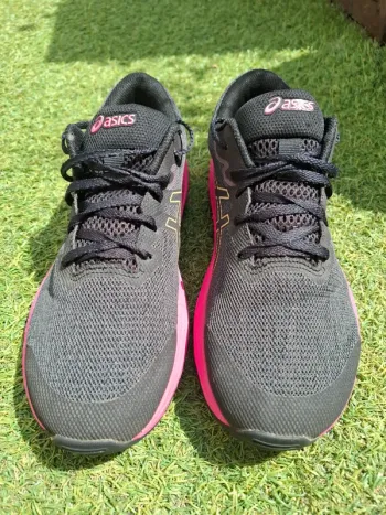 Used Asics GT 1000 bike — image 3 of 9