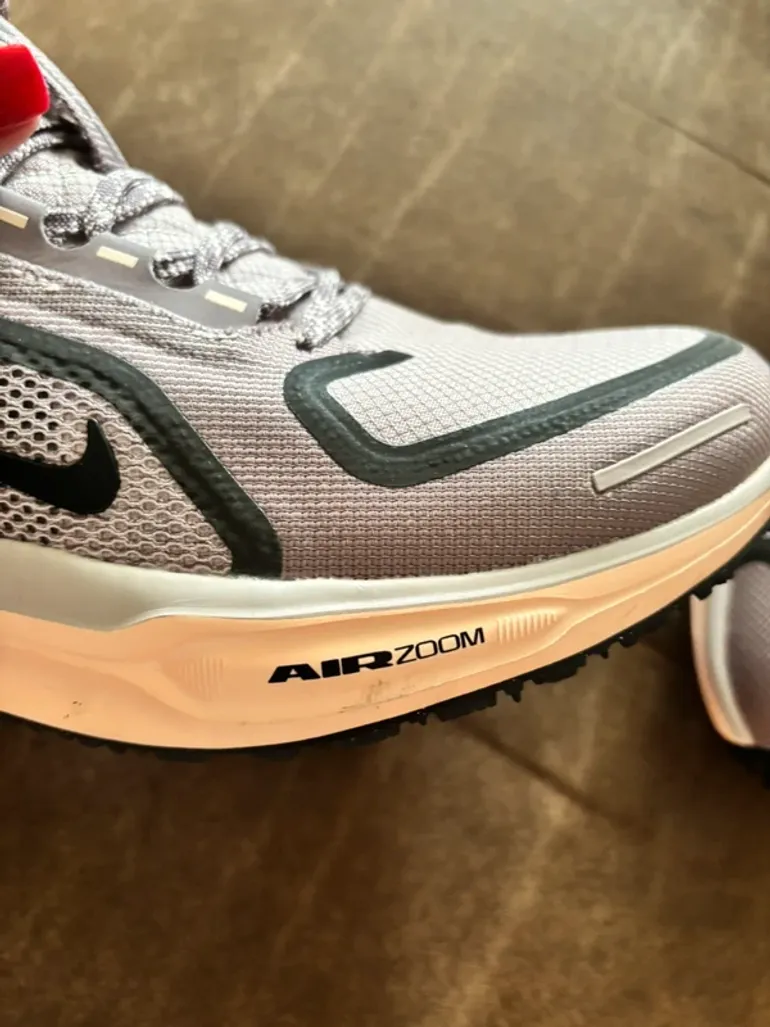 Used Nike Wandelschoenen bike — image 4 of 7
