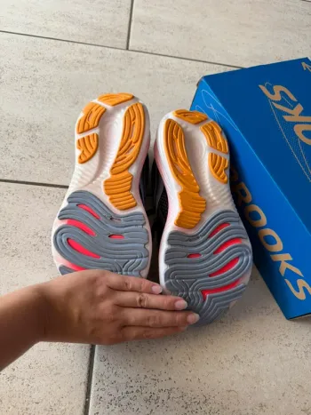 Used Brooks Glycerin 22 bike — image 6 of 6