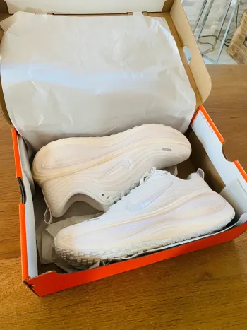 Used Nike Vomero Plus Running Shoes