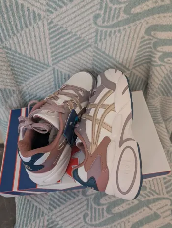 Used Asics Gel bike — image 3 of 7