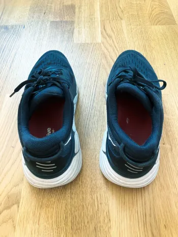 Used Hoka Laufschuhe bike — image 4 of 9