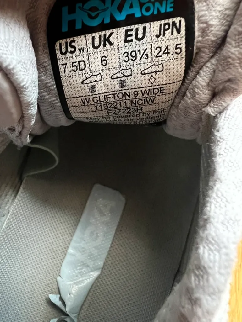 Used Hoka Clifton 9 Wide bike — image 13 of 13
