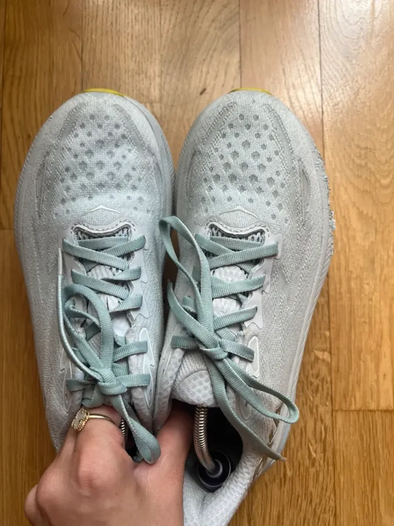 Used Hoka Clifton 9 Wide bike — image 4 of 13