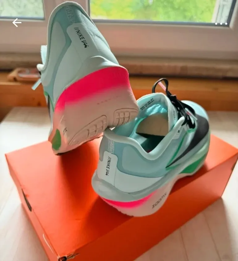 Used Nike Zoom Fly 6 bike — image 2 of 3