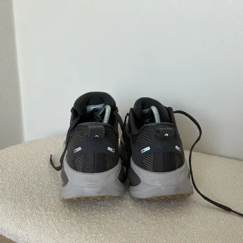 Used Nike Vomero 18 bike — image 4 of 8