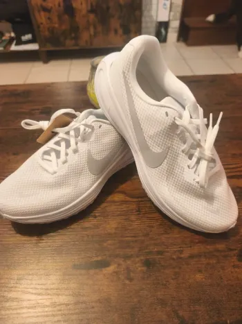 Used Nike Revolution 8 Running Shoes