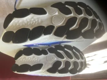 Used New Balance Fresh Foam X More v4 bike — image 2 of 5