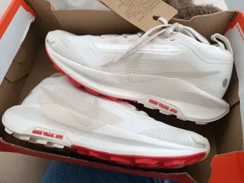 Used Pegasus Trail 5 Running Shoes