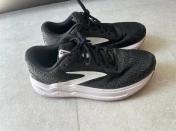 Used Brooks Ghost 2 Max Running Shoes