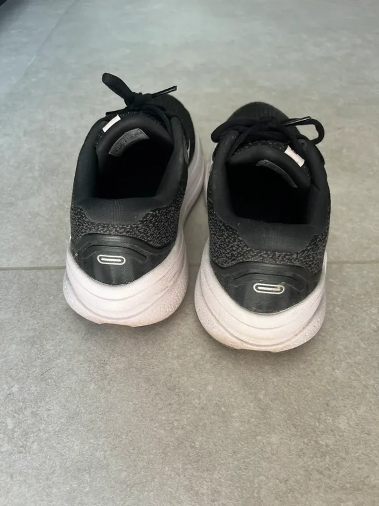 Used Brooks Ghost 2 Max bike — image 4 of 5
