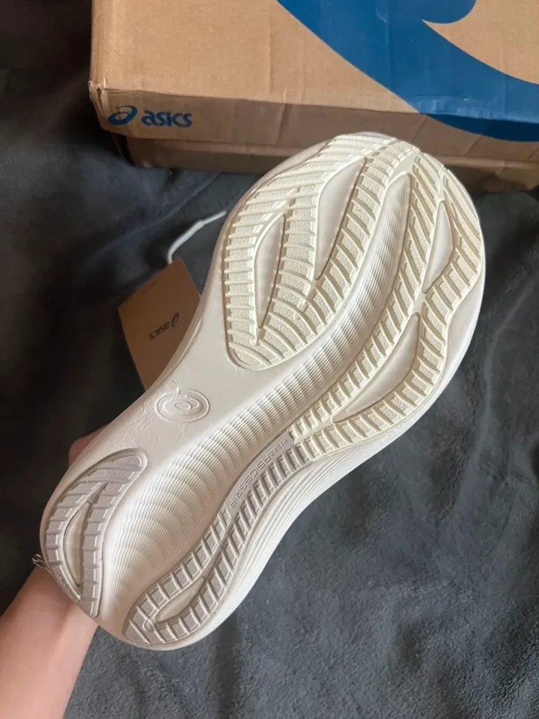 Used Asics Gel-Nimbus 27 bike — image 5 of 8