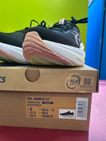 Used Asics Gel-nimbus 27 Running Shoes