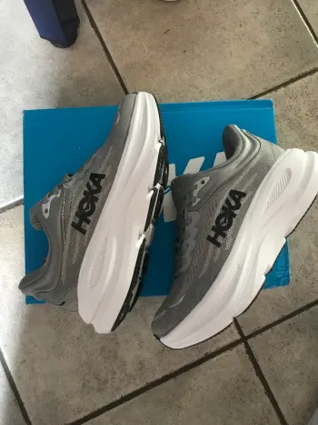 Used Hoka Scarpe Running Shoes