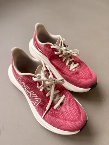 Used Hoka Mach 7 Running Shoes