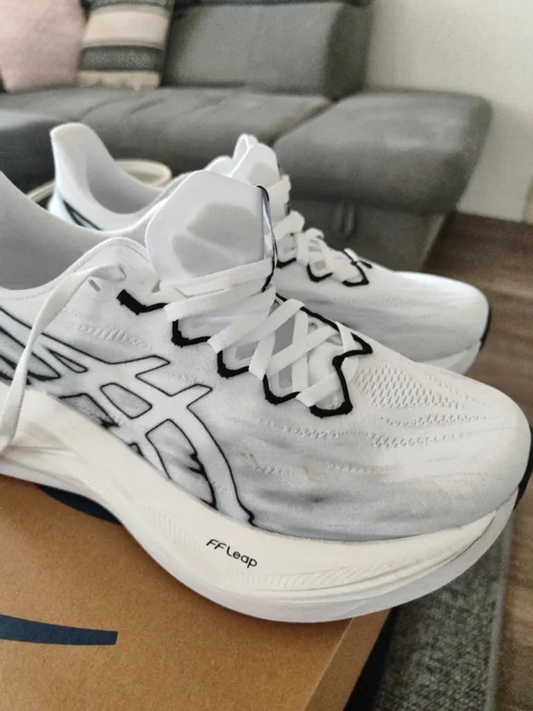 Used Asics Superblast 2 bike — image 5 of 12