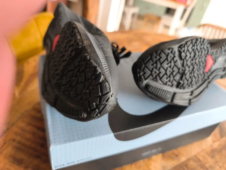 Used Pegasus Nike Air Zoom 37 Shield bike — image 3 of 15