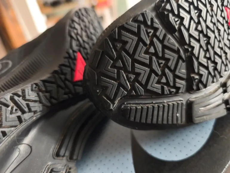 Used Pegasus Nike Air Zoom 37 Shield bike — image 15 of 15