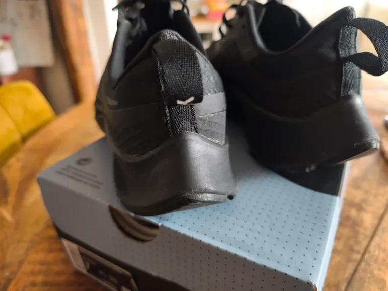 Used Pegasus Nike Air Zoom 37 Shield bike — image 6 of 15