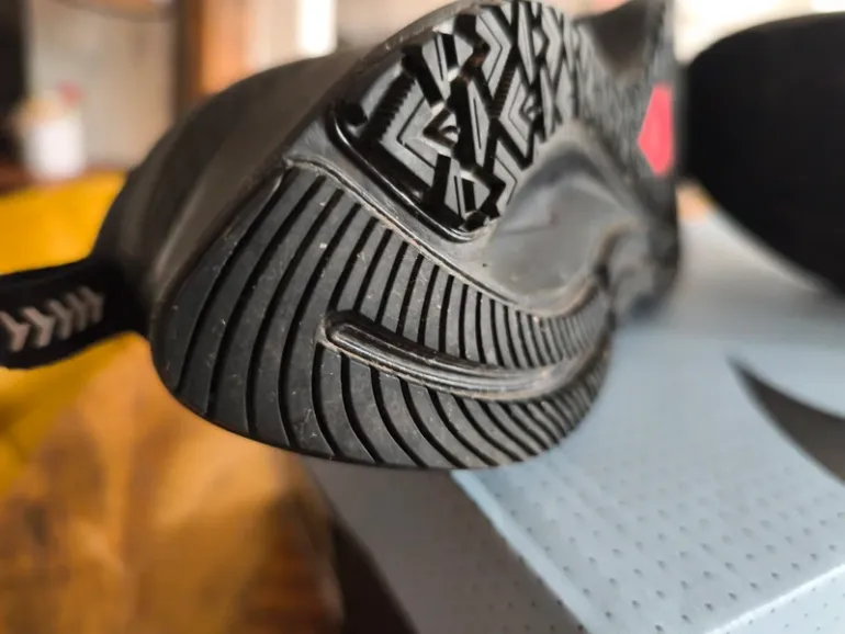 Used Pegasus Nike Air Zoom 37 Shield bike — image 13 of 15