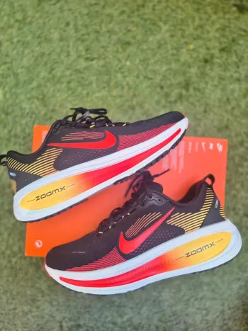 Gebrauchtes Transition Zoom Vomero 18 Running Shoes