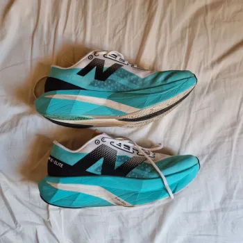 Used New Balance FuelCell SuperComp Elite v4 bike — image 2 of 6