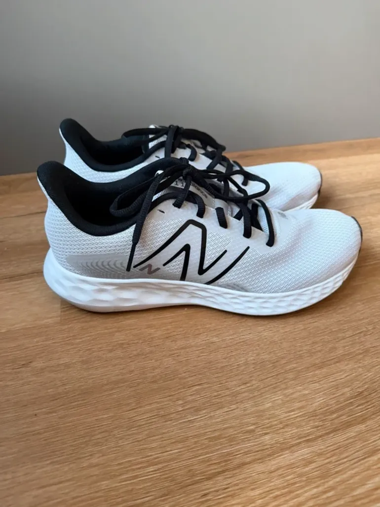New Balance Sneaker bike d'occasion — image 2 sur 5