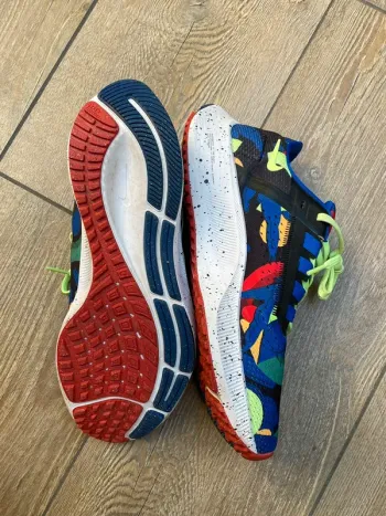 Used Pegasus Nike Air Zoom 38 A.I.R. Kelly Anna London bike — image 8 of 15