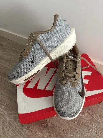Brugt Nike Air Zoom Infinity Tour Next % bike — billede 3 af 6