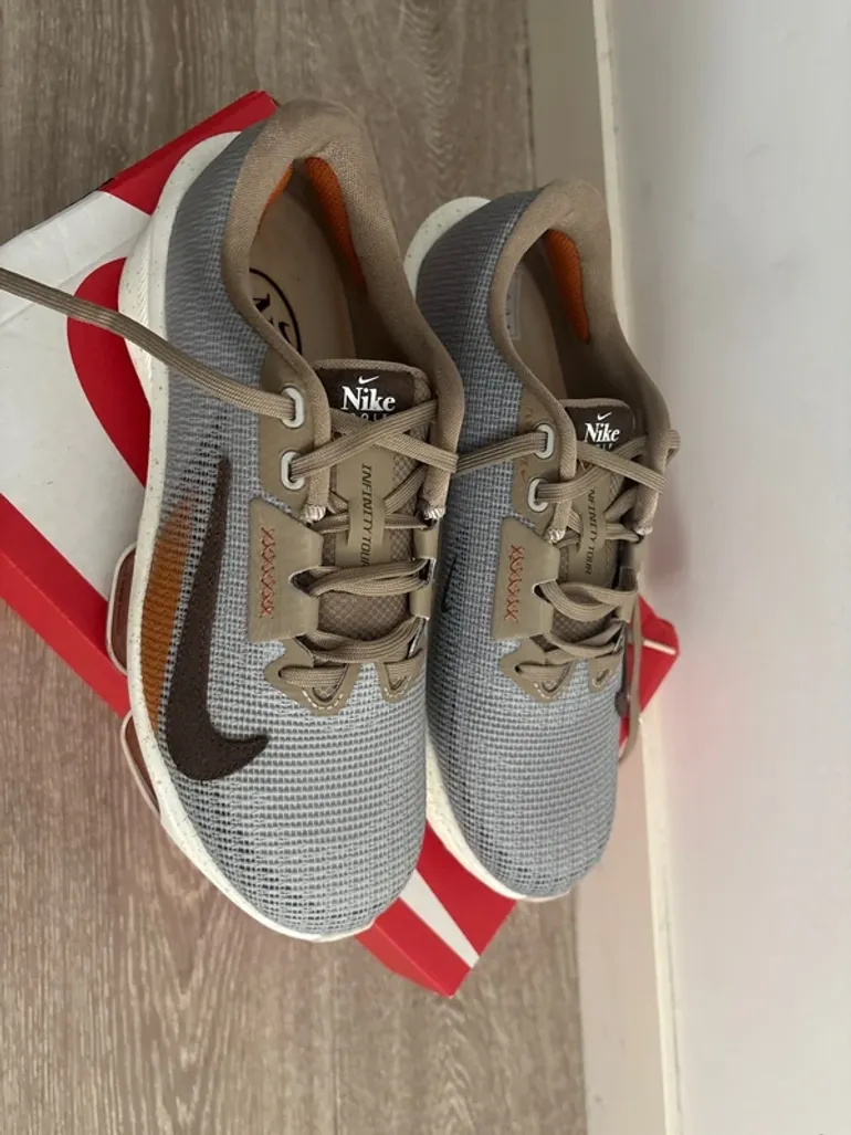 Brugt Nike Air Zoom Infinity Tour Next % bike — billede 2 af 6