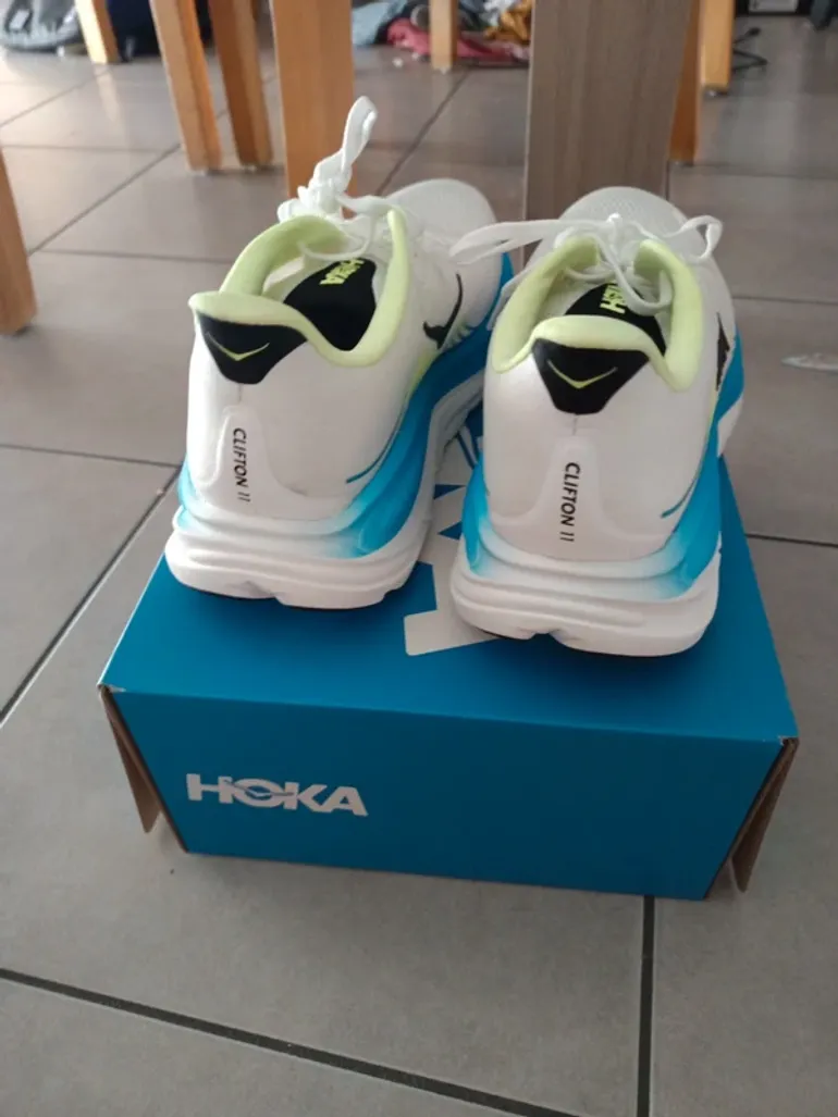 Used Hoka Clifton 11 bike — image 4 of 8